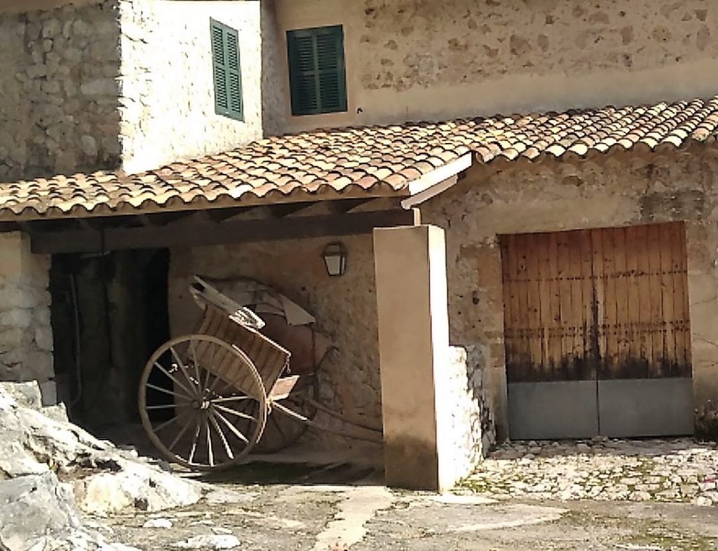 fachada de casa tradicional de mallorca